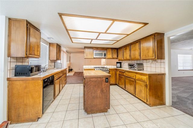 19951 US Highway 18, Apple Valley, CA 92307