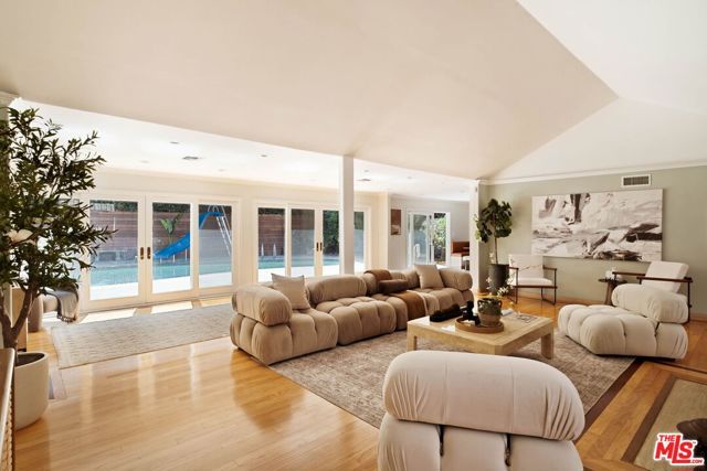 2103 N Hobart Boulevard, Los Angeles, CA 90027