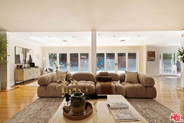2103 N Hobart Boulevard, Los Angeles, CA 90027