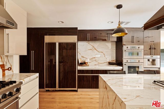 2103 N Hobart Boulevard, Los Angeles, CA 90027