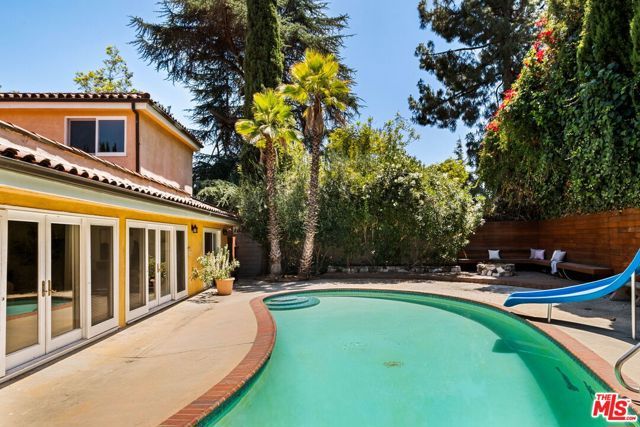2103 N Hobart Boulevard, Los Angeles, CA 90027