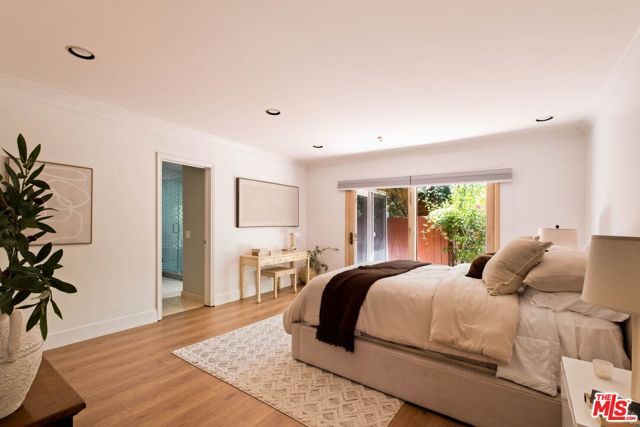 2103 N Hobart Boulevard, Los Angeles, CA 90027