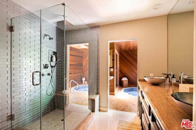 2103 N Hobart Boulevard, Los Angeles, CA 90027