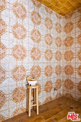 2103 N Hobart Boulevard, Los Angeles, CA 90027