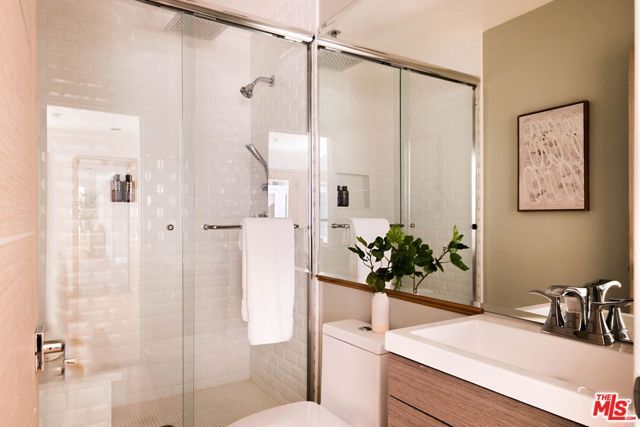 2103 N Hobart Boulevard, Los Angeles, CA 90027