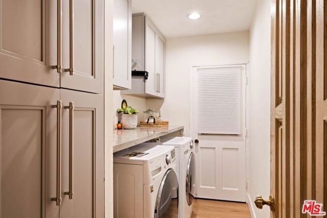 2103 N Hobart Boulevard, Los Angeles, CA 90027