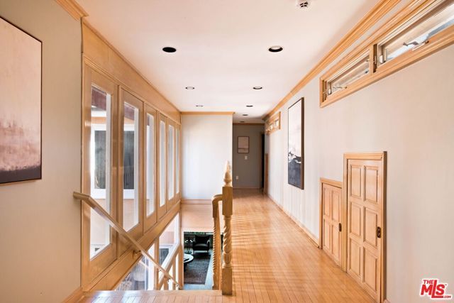 2103 N Hobart Boulevard, Los Angeles, CA 90027