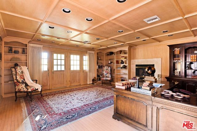 2103 N Hobart Boulevard, Los Angeles, CA 90027