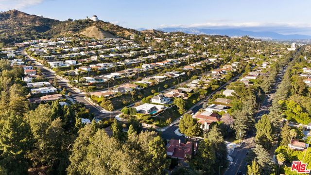2103 N Hobart Boulevard, Los Angeles, CA 90027