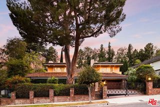 2103 N Hobart Boulevard, Los Angeles, CA 90027