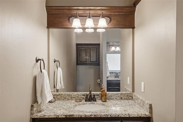 12800 Mackenzie Street, Choctaw, OK 73020