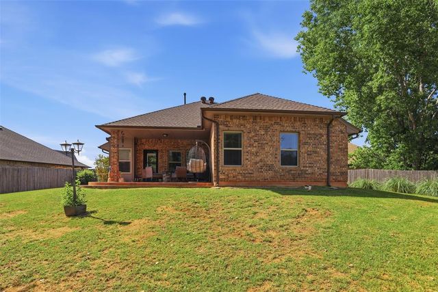 12800 Mackenzie Street, Choctaw, OK 73020