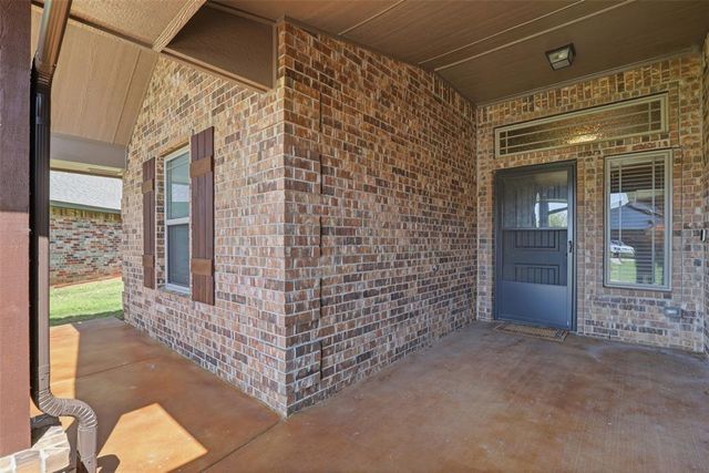 12800 Mackenzie Street, Choctaw, OK 73020