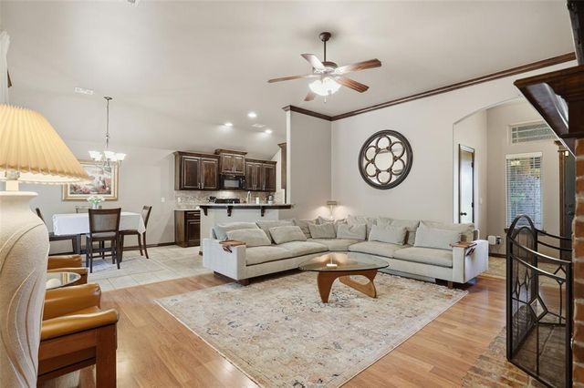 12800 Mackenzie Street, Choctaw, OK 73020