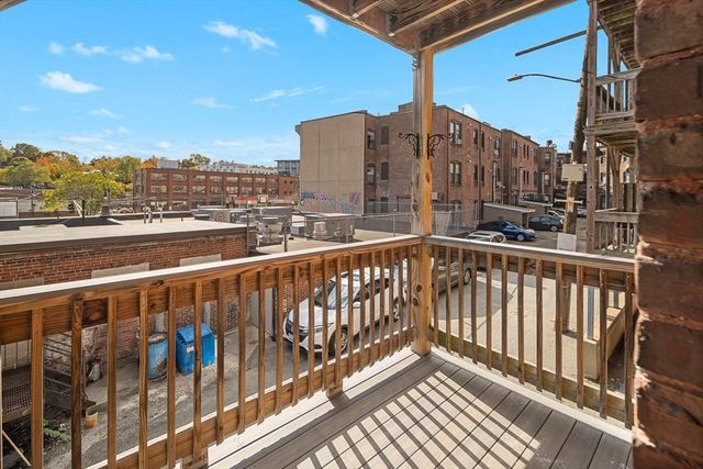 40 Orkney Rd 1, Boston, MA 02135