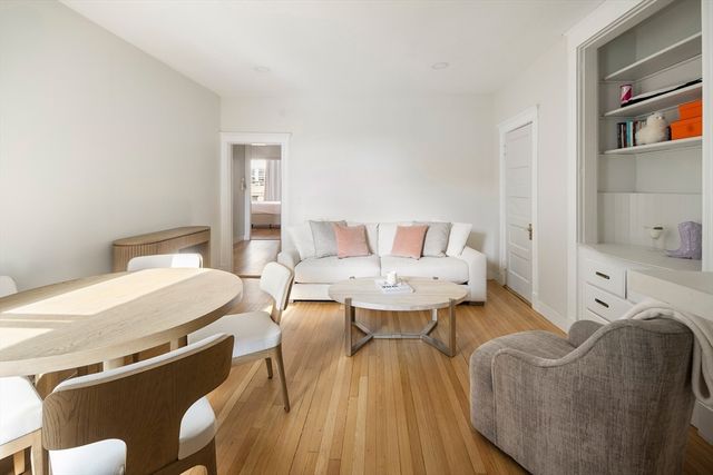 40 Orkney Rd 1, Boston, MA 02135