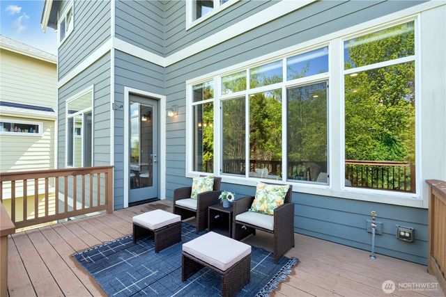 6611 Waterton Circle, Mukilteo, WA 98275