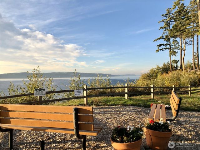 6611 Waterton Circle, Mukilteo, WA 98275