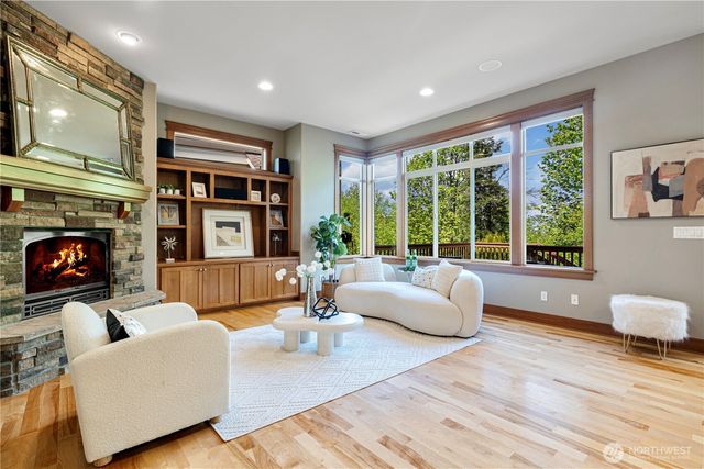 6611 Waterton Circle, Mukilteo, WA 98275