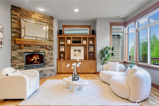 6611 Waterton Circle, Mukilteo, WA 98275