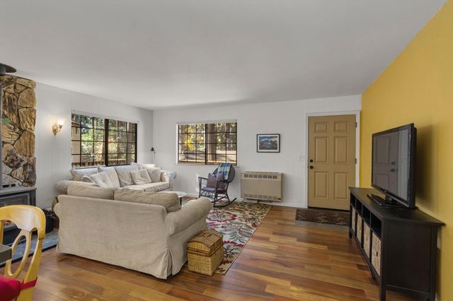 1109 Wawona Way, Arnold, CA 95223