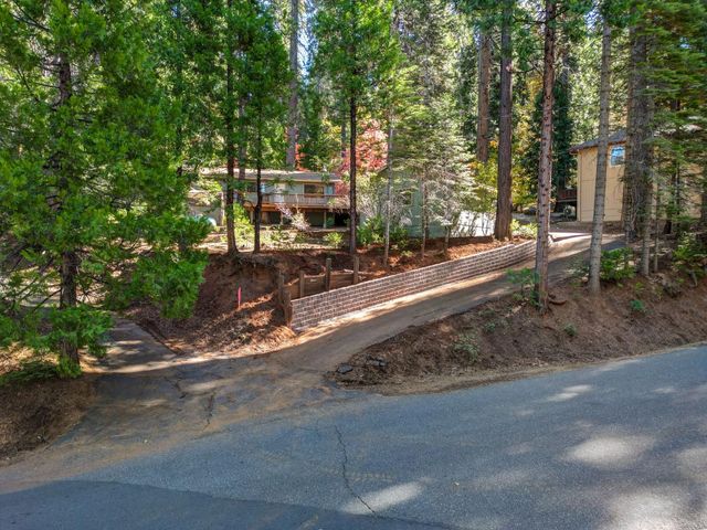 1109 Wawona Way, Arnold, CA 95223