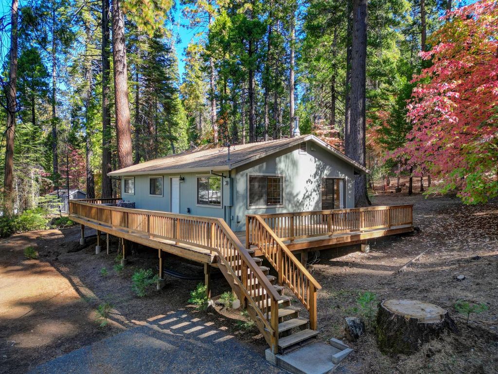 1109 Wawona Way, Arnold, CA 95223