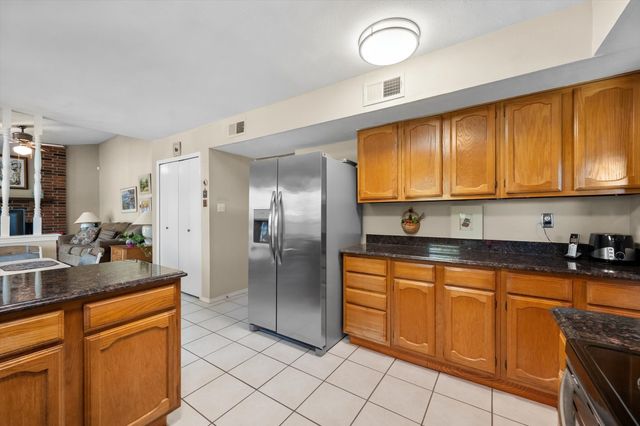 2215 Villanova Street, Arlington, TX 76018