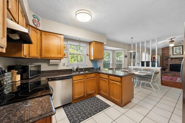 2215 Villanova Street, Arlington, TX 76018