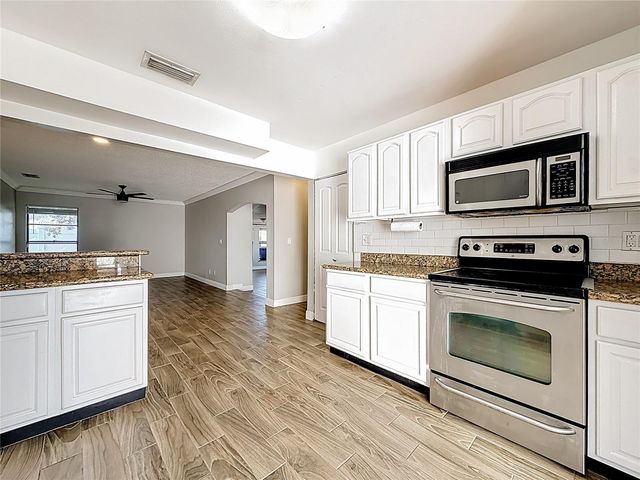 5108 RAVENSDALE WAY, Tampa, FL 33624