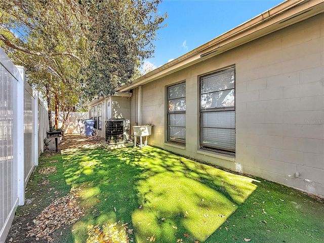 5108 RAVENSDALE WAY, Tampa, FL 33624