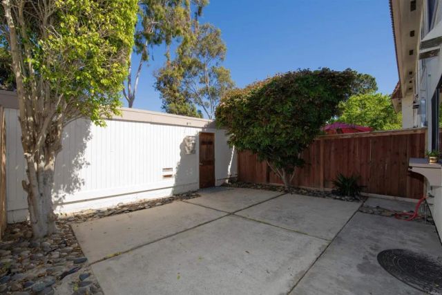 2925 Via Libertad, Carlsbad, CA 92010