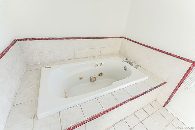 2611 Toben Road, Frenchtown Township, MI 48117