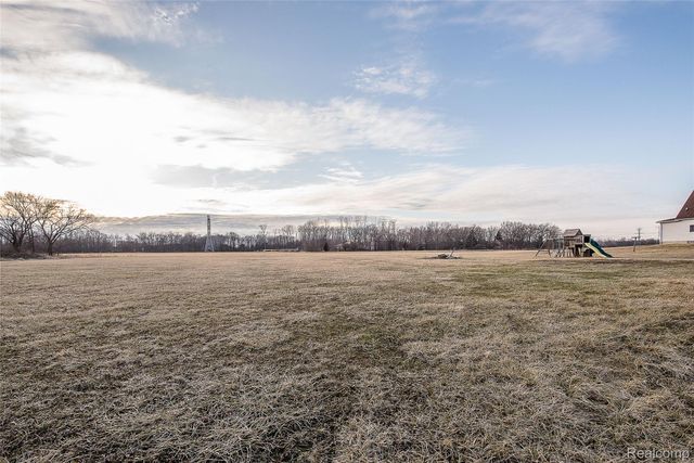 2611 Toben Road, Frenchtown Township, MI 48117