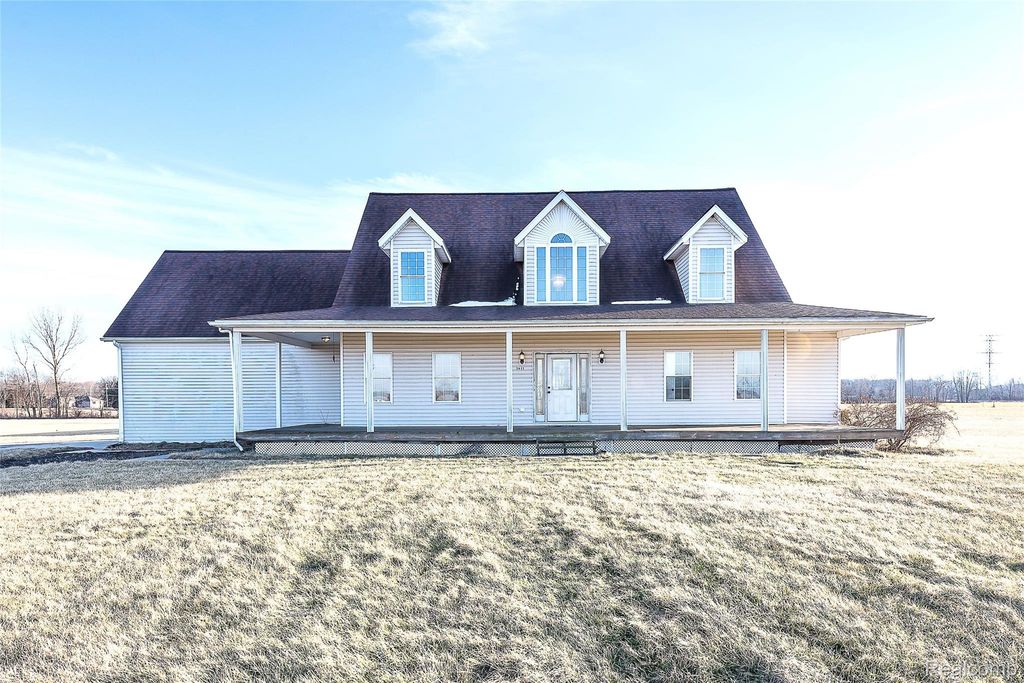 2611 Toben Road, Frenchtown Township, MI 48117