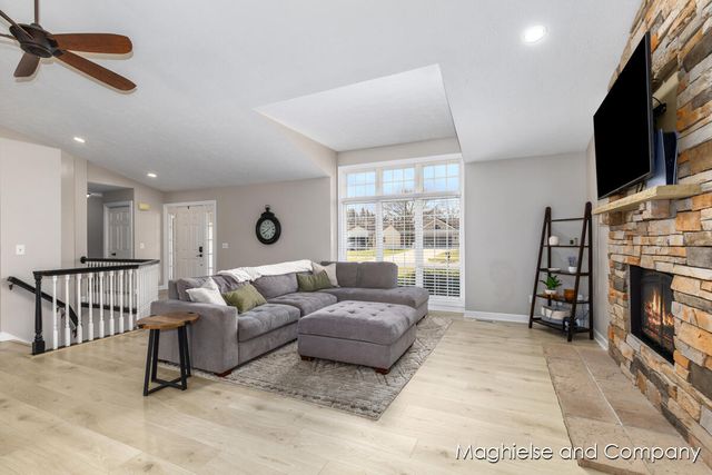 873 Northpointe Drive Sw, Byron Twp, MI 49315