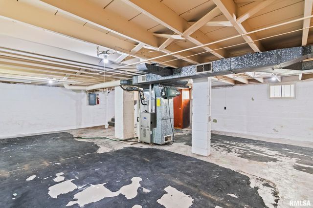 917 CLEVELAND Avenue, Springfield, IL 62704