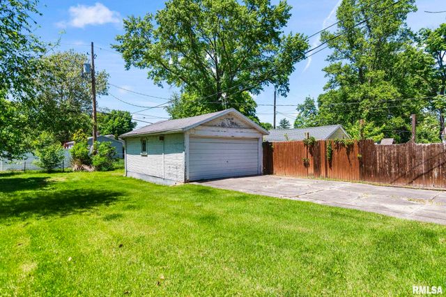 917 CLEVELAND Avenue, Springfield, IL 62704