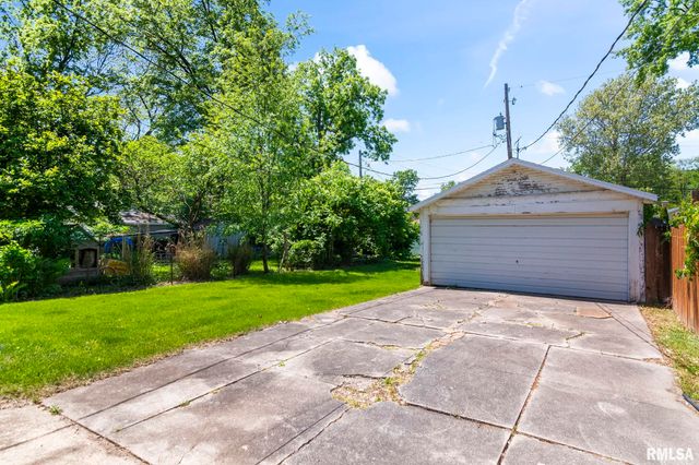 917 CLEVELAND Avenue, Springfield, IL 62704