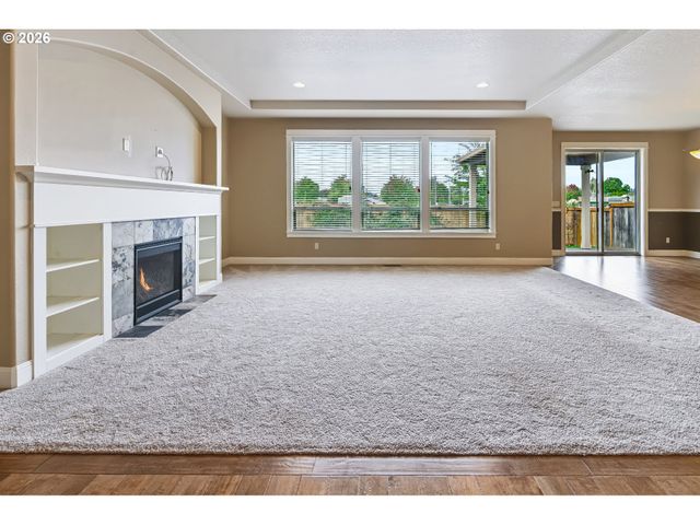 1335 S LARCH St, Canby, OR 97013