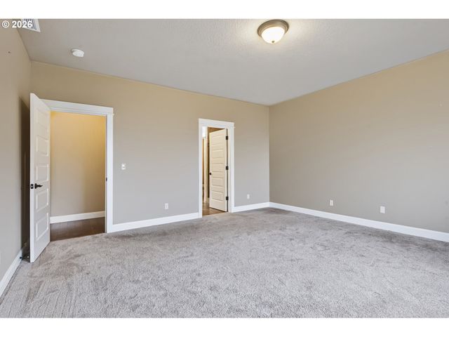 1335 S LARCH St, Canby, OR 97013