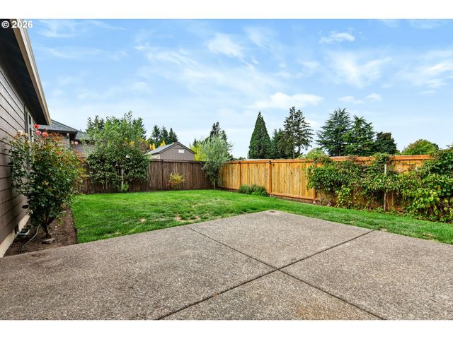 1335 S LARCH St, Canby, OR 97013