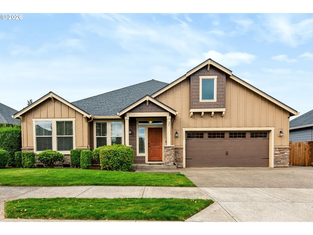 1335 S LARCH St, Canby, OR 97013