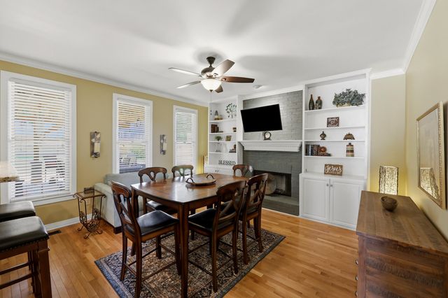 944 Rockbridge Road, Lexington, KY 40515
