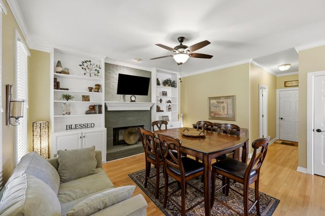 944 Rockbridge Road, Lexington, KY 40515