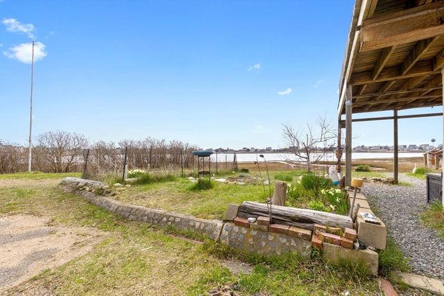 1 Basin Front Dr, Newbury, MA 01951