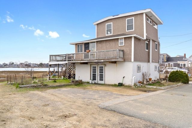 1 Basin Front Dr, Newbury, MA 01951