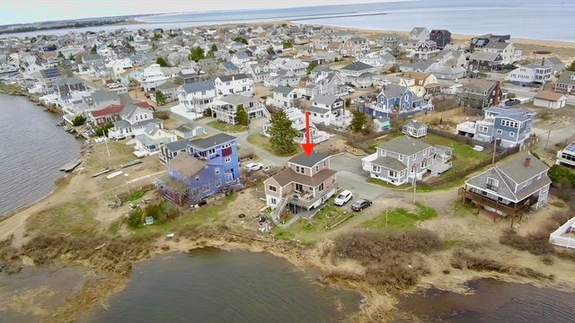 1 Basin Front Dr, Newbury, MA 01951