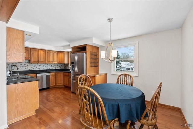 4000 Marlton Circle, Salina, NY 13090