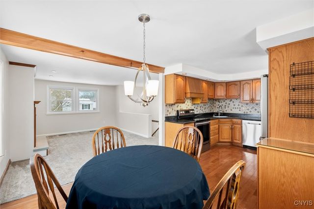 4000 Marlton Circle, Salina, NY 13090